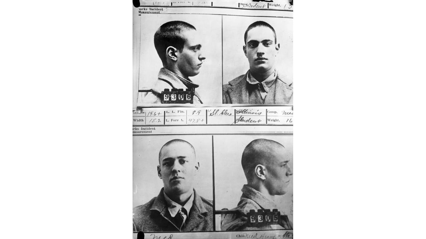 The eyeglasses hinge that cracked a University of Chicago murder confession