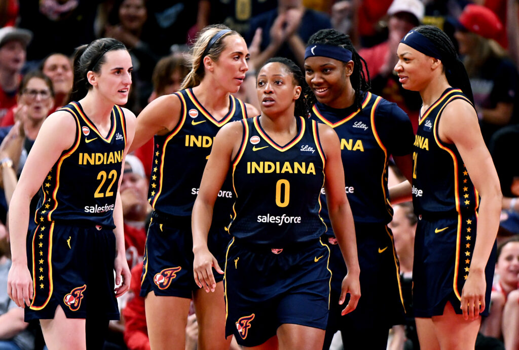 Gabby Williams' 25 points lead Valkyries to Game 1 win over Aces
