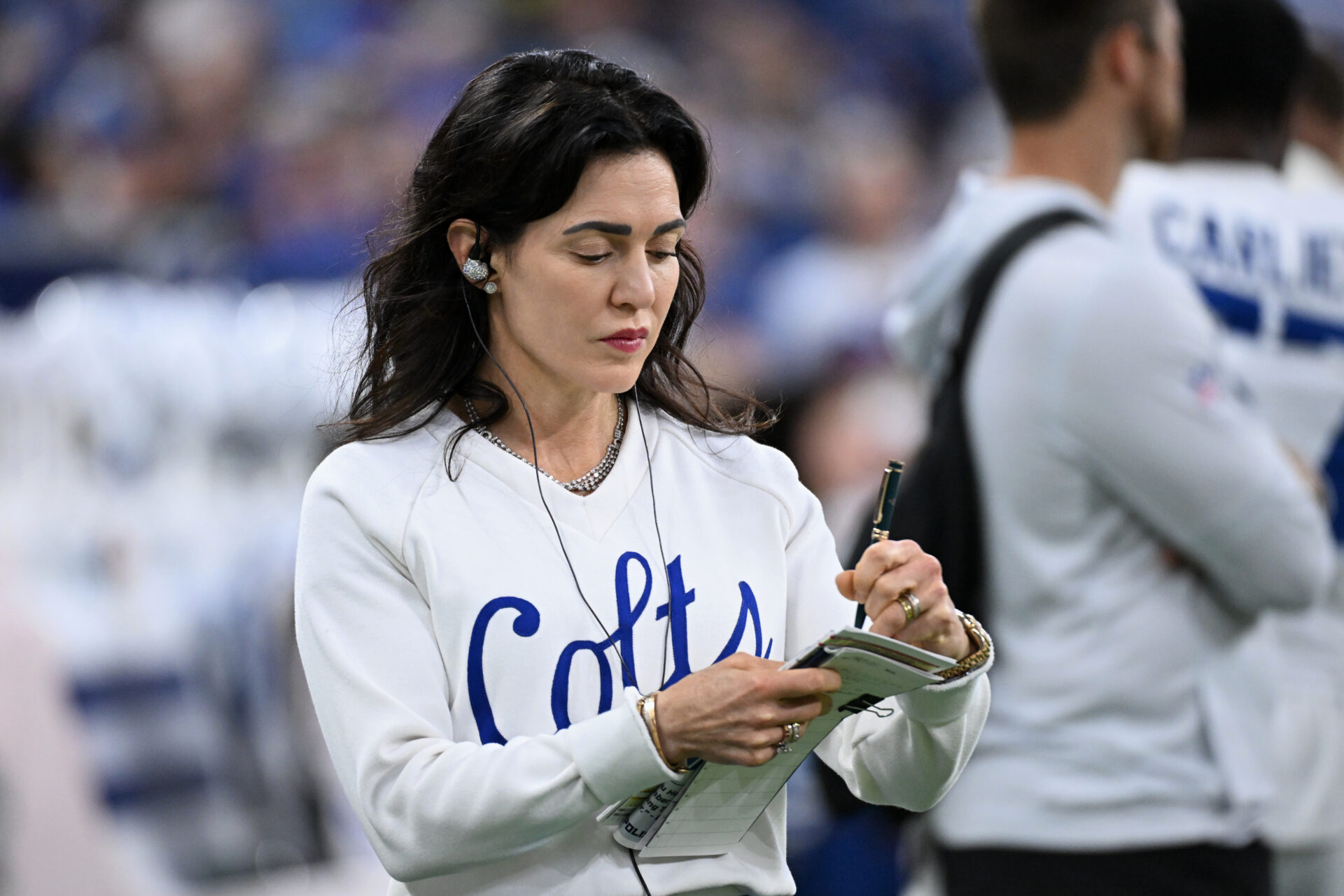 Bill Simmons blasts Colts owner Carlie Irsay-Gordon's sideline note-taking as 'nuts'