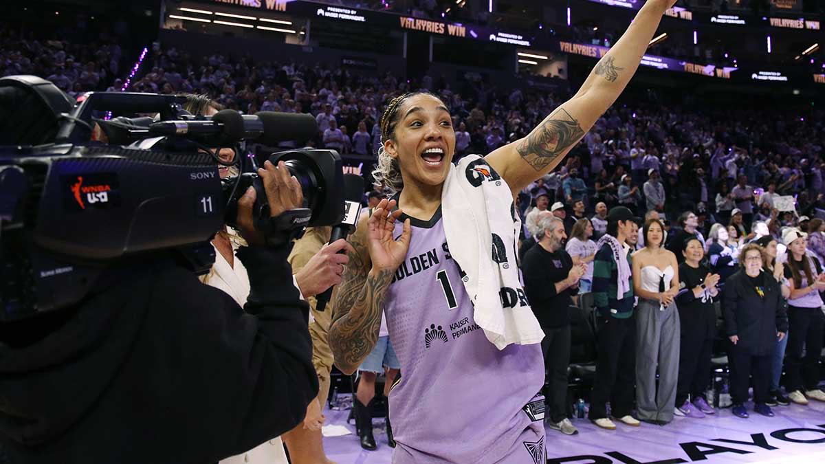 Gabby Williams: Bay Area star shines as Valkyries take Game 1
