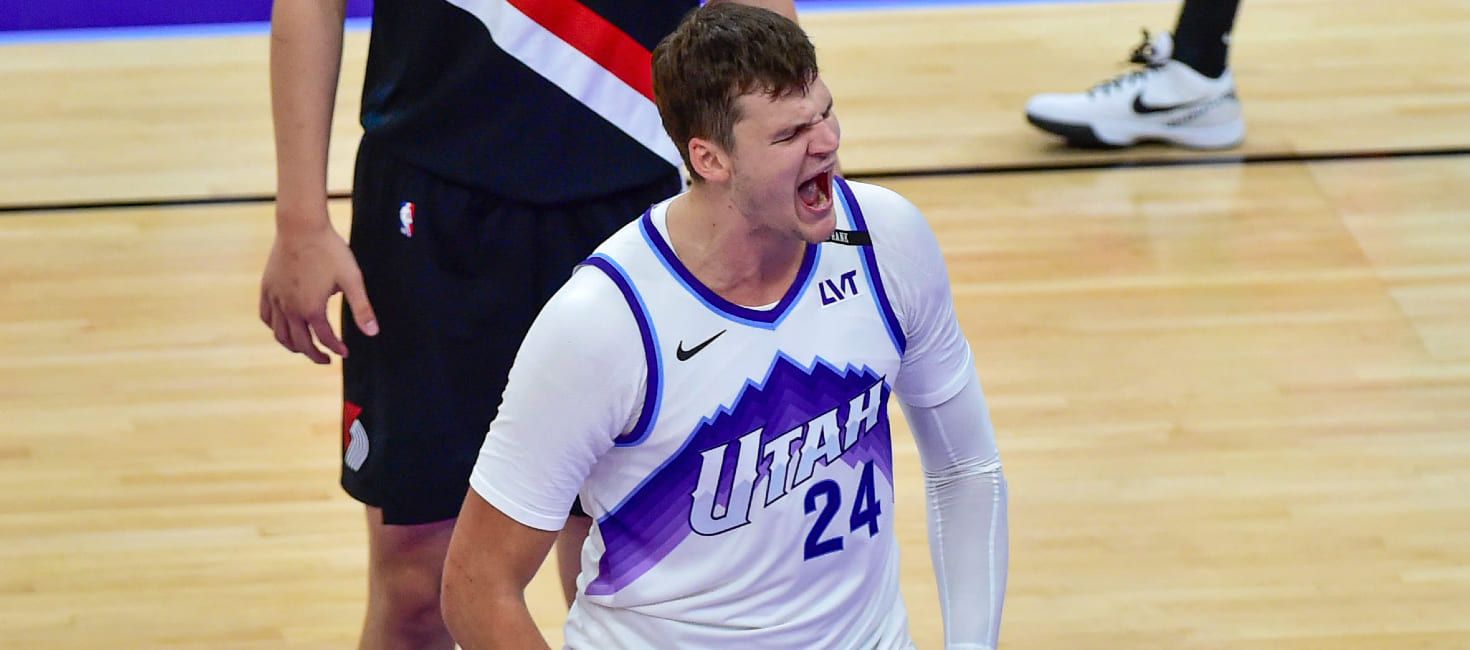 Walker Kessler jams finger in practice, Lakers call him day-to-day