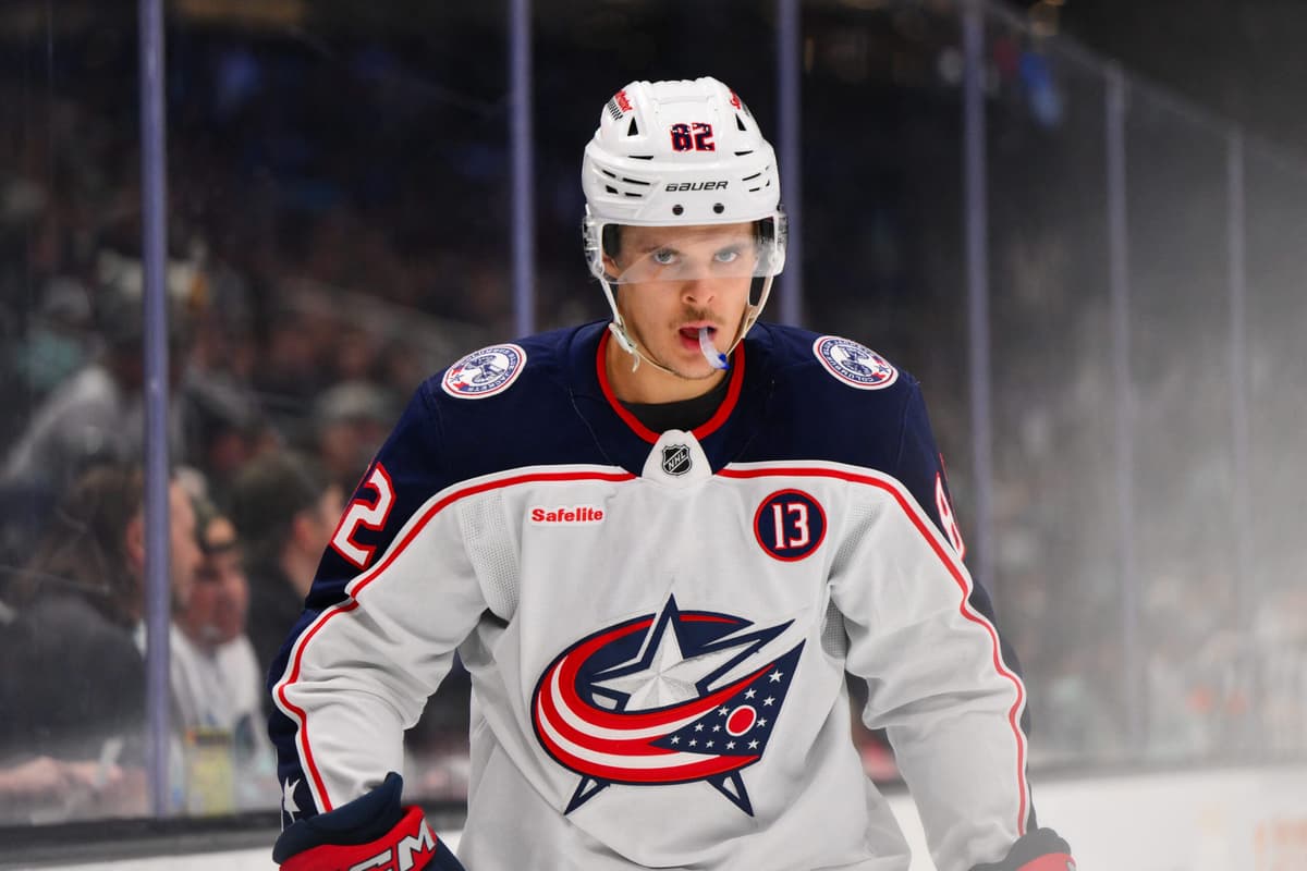 Lightning and Blue Jackets Place Two Forwards on NHL Waivers